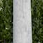 Esta columna tiene unas medidas de 40x40x240 cm y un peso de 250 kilogramos